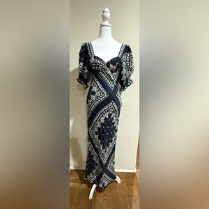 Chic Navy and White Geometric Maxi Dress